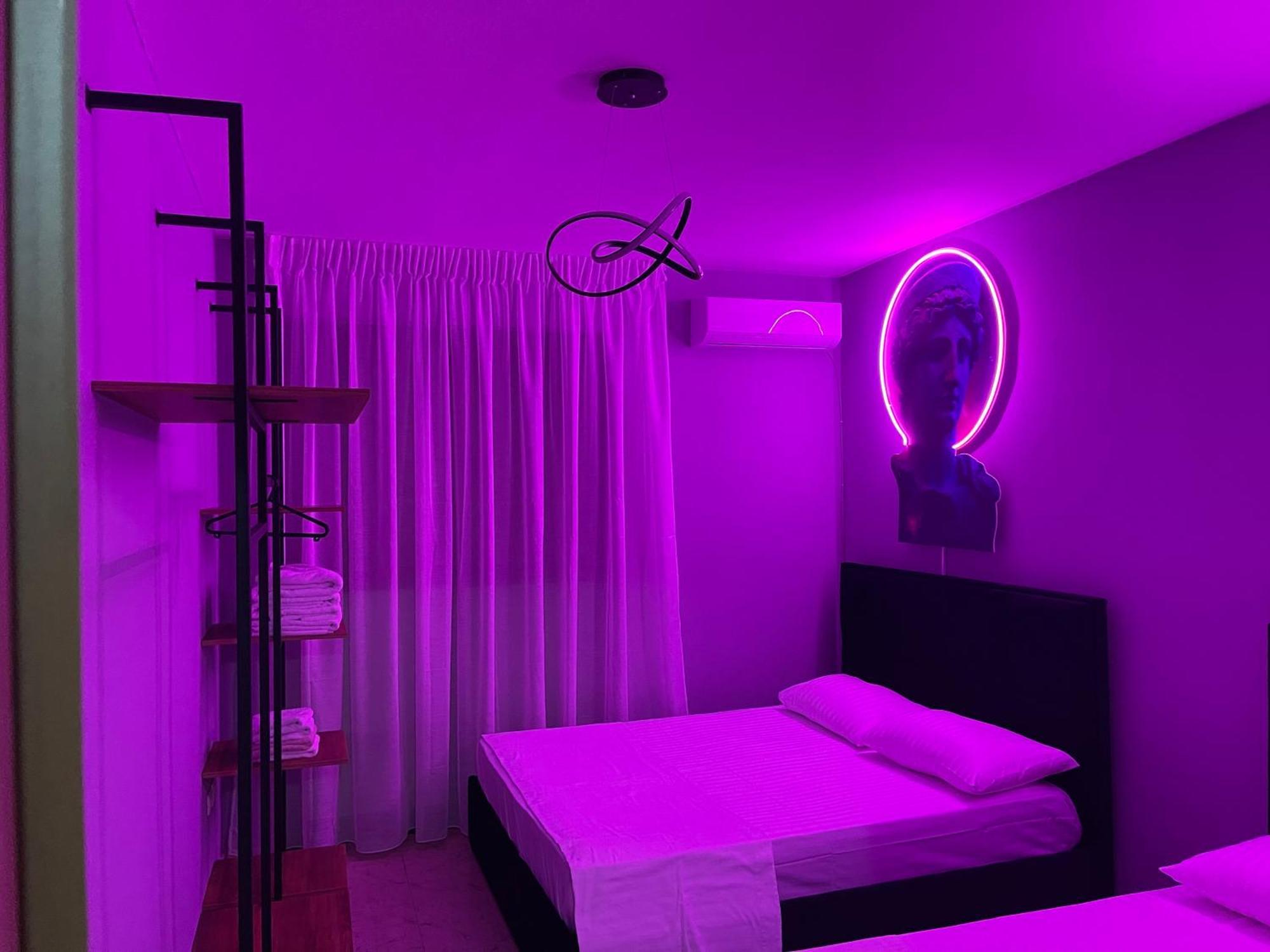Super House 2 Blloku - 3 Rooms ティラナ エクステリア 写真